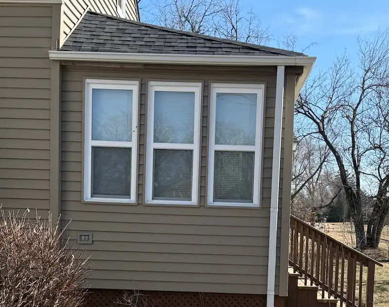 Single hung window replacement in Lombard, IL