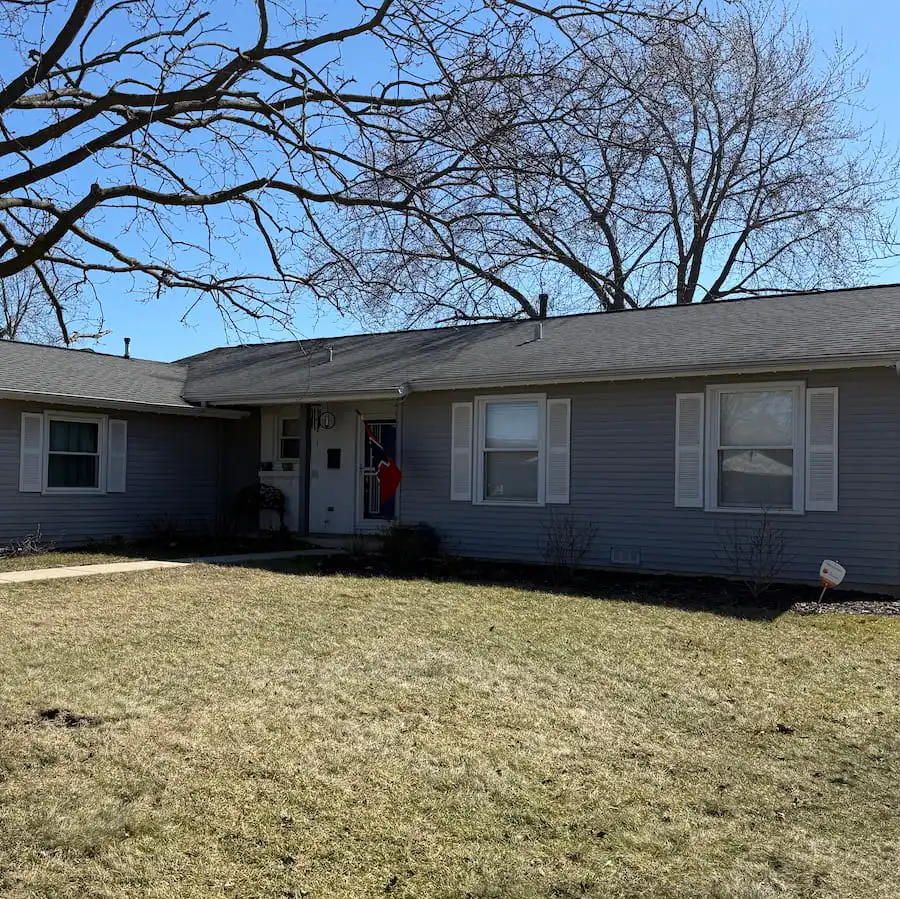 Front window replacement in Elk Grove Village, IL