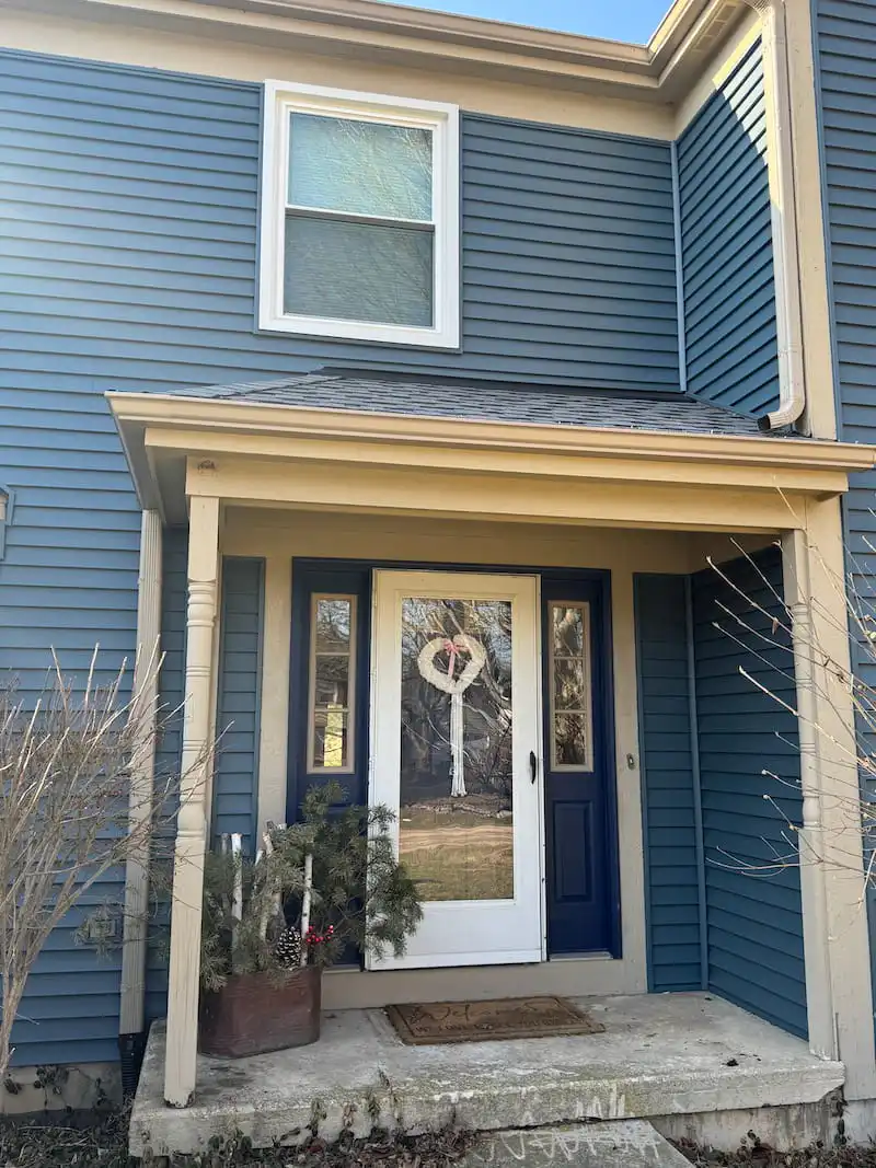 Front window replacement in Streamwood, IL